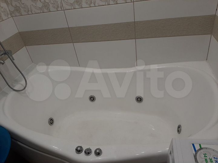 Квартира-студия, 33 м², 1/9 эт.