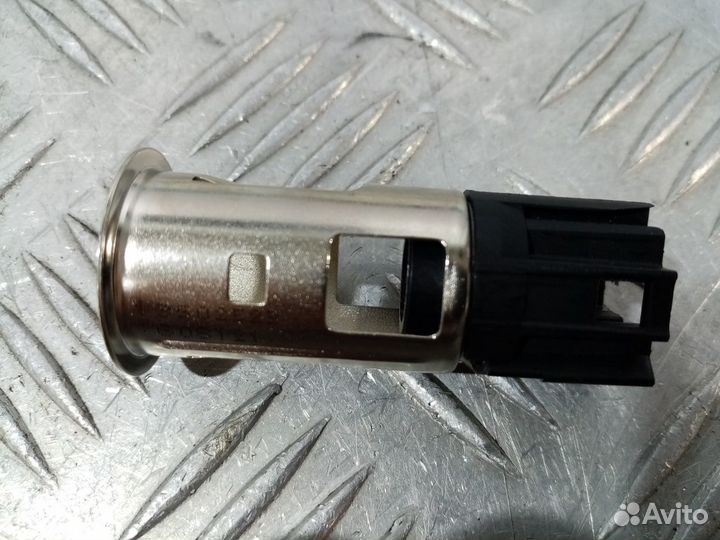 Б/У Гнездо прикуривателя#002