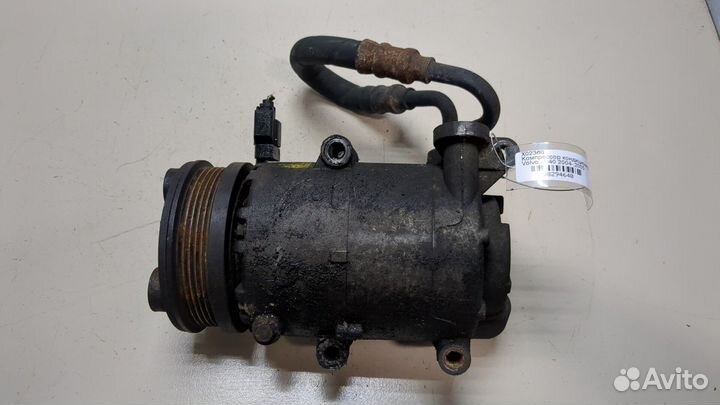 Компрессор кондиционера Volvo S40 2004, 2005