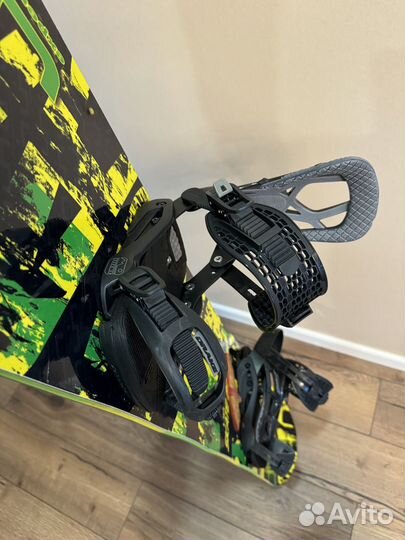 Сноуборд lib tech skate banana+крепы+ботинки