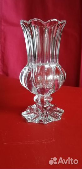 Ваза для цветов хрустальная