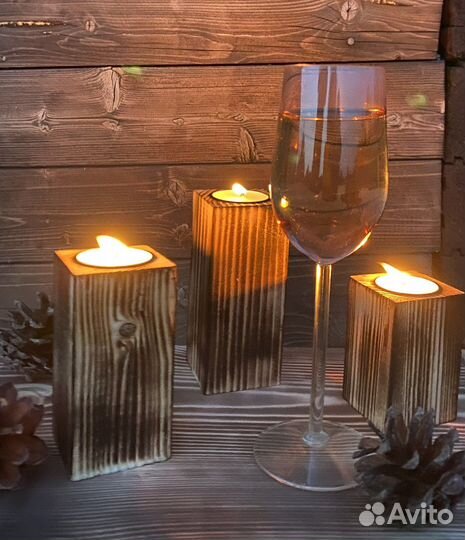 Подсвечники из обоженного дерева