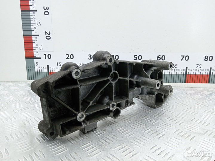 Кронштейн генератора для Volvo S40 V40 1 9497106