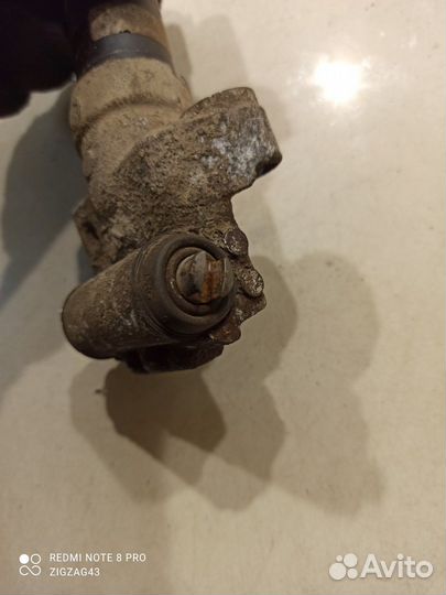Тормозной цилиндр(блок ручника) задний левый