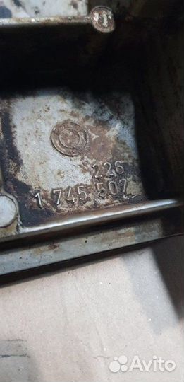 Крышка блока М62 передняя правая Bmw X5 E53