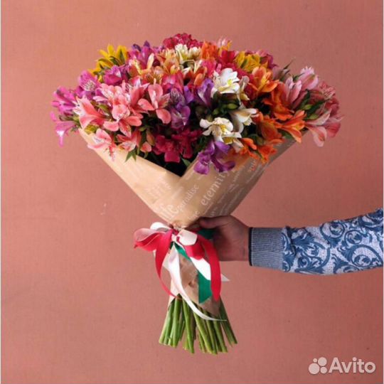 Букет альстромерий