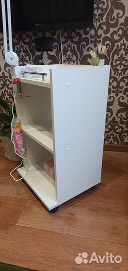 Косметологический столик тележка мастера