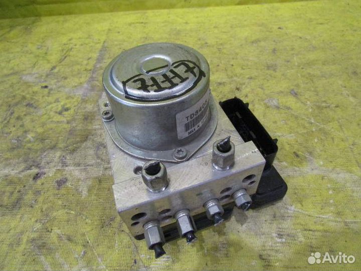 Блок ABS Nissan Juke 10-14г 71117