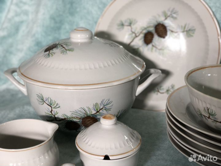 Предметы столового сервиза 