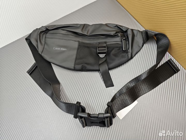 Сумка поясная чёрная Calvin Klein