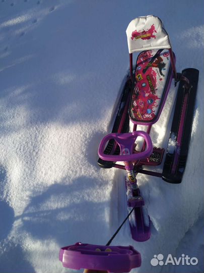 Детский снегокат со спинкой