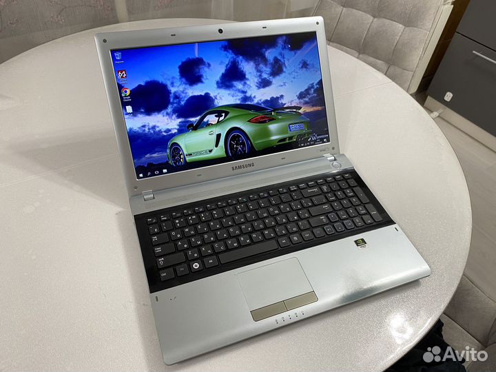 Samsung Core i5/8Gb/SSD/15.6 дюймов