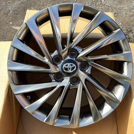 Литые диски Sakura Wheels 181 7.5×R17 5×114.3