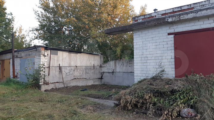 Гараж, > 30 м²