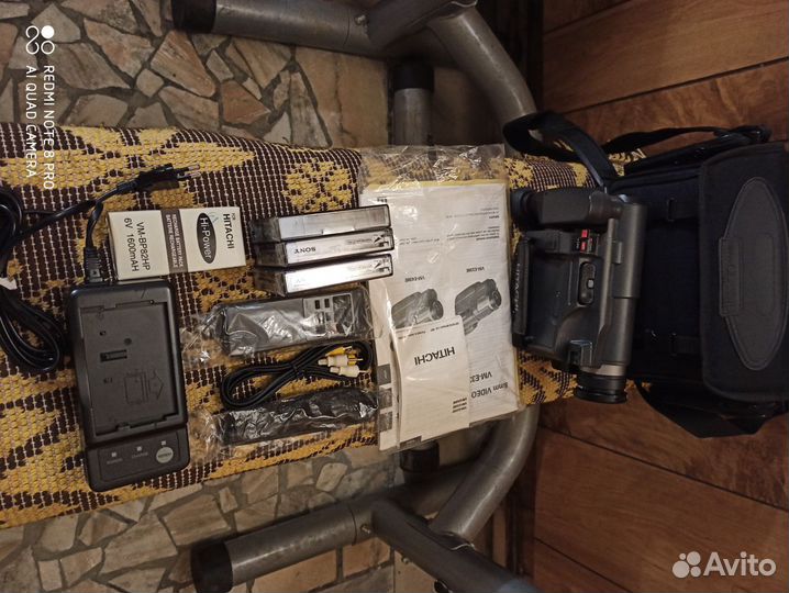 Видеокамера hitachi VM-E338E