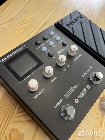 Гитарный процессор NUX MG-300