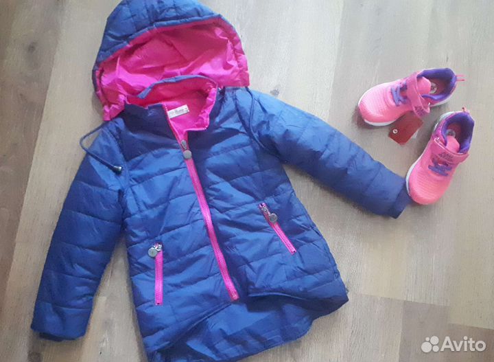 Куртка-ветровка на девочку новая 110-116