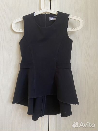 Школьная жилетка с баской, р.134