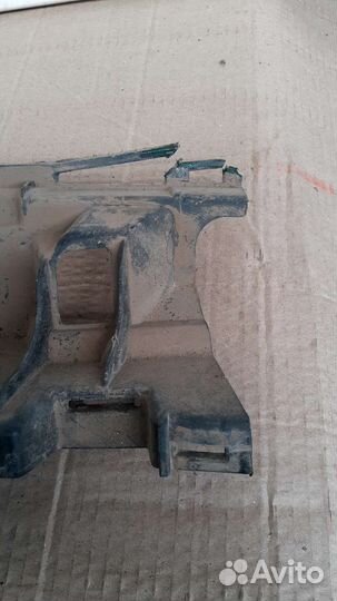 Кронштейн бампера передний Mercedes Glc-Class X253