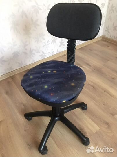 Компьютерное кресло