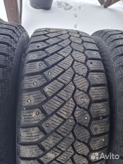 Gislaved Nord Frost 200 215/60 R16