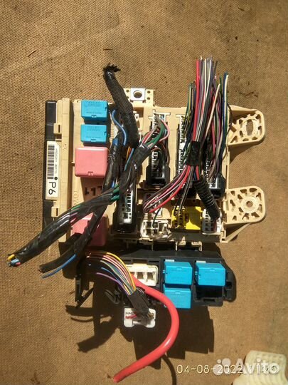 Блок предохранителей на Тойота Венза 2014 год