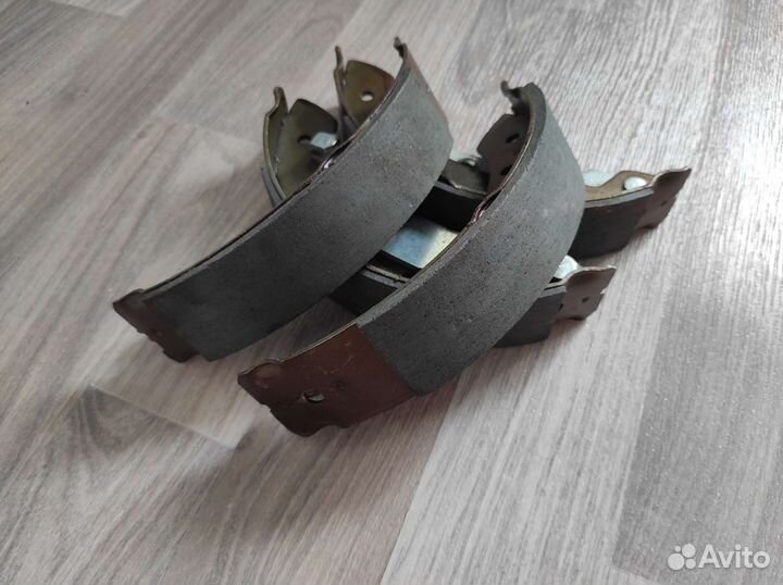 Задние тормозные колодки