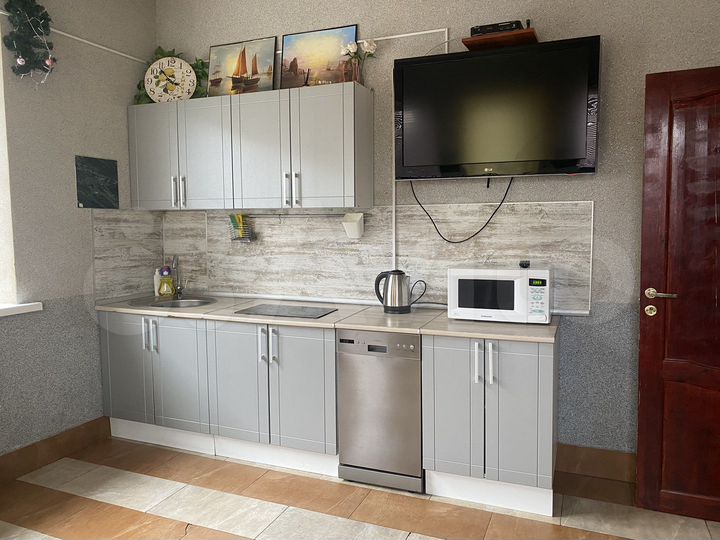 Коттедж 300 м² на участке 20 сот.