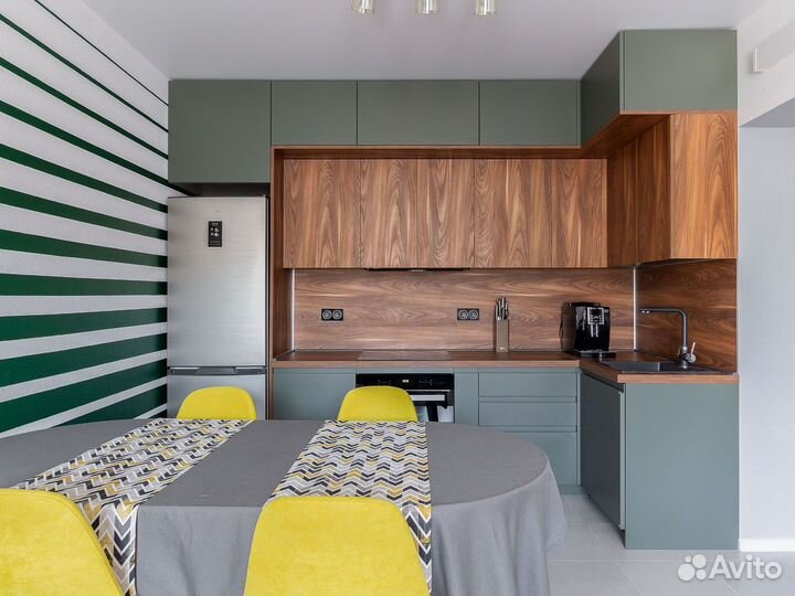 Кухня под проект с антресолями под потолок