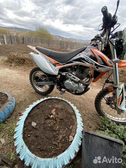 Рейсер эдуро 200