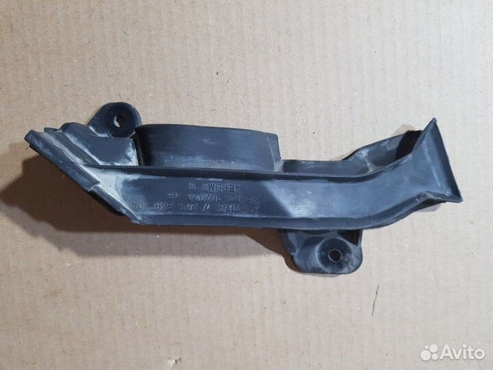 Уплотнитель капота передний левый 5-Series F10