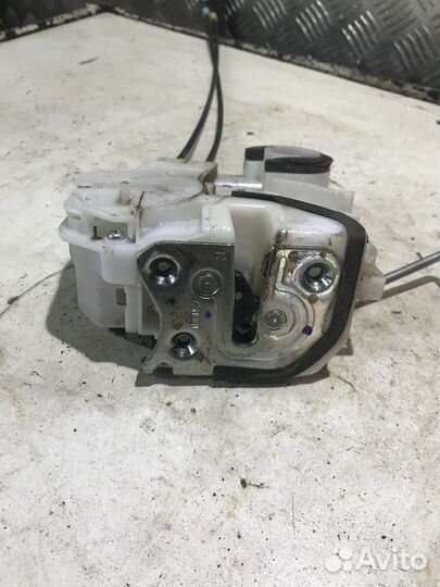 Замок задний левый Mitsubishi ASX