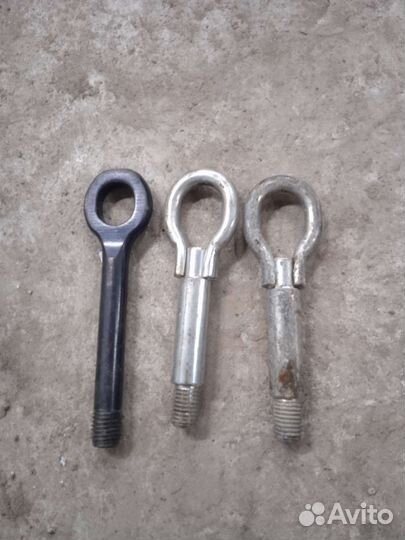 Буксировочный крюк Skoda Fabia 2