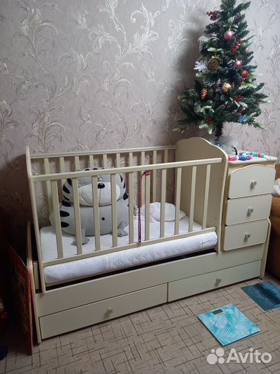 Продам детскую кроватку