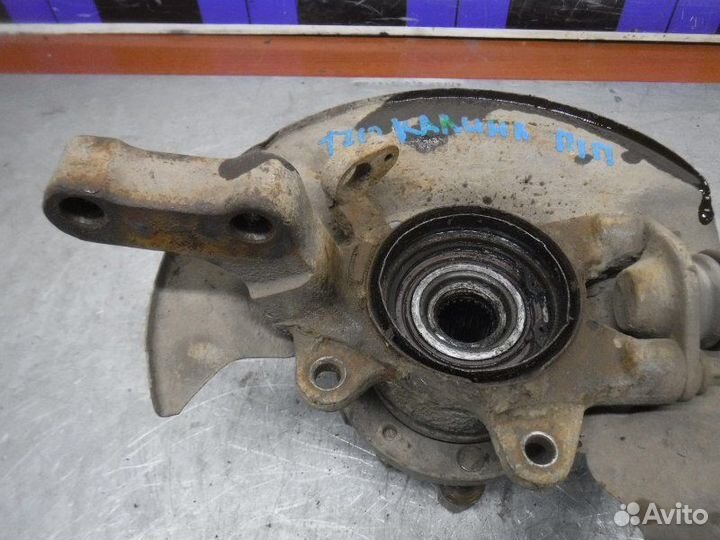 Кулак передний правый Лада Калина 2 21127 2013