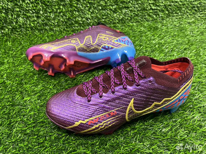 Детские футбольные бутсы