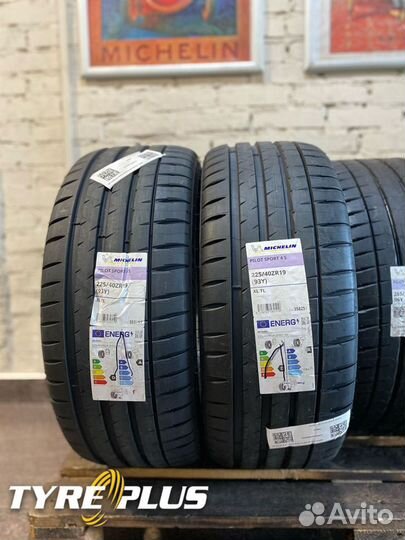 Michelin Pilot Sport 4 S 255/35 R19 и 225/40 R19 96Y