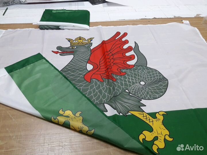 Флаги Казани в наличии новые. Герб Казани