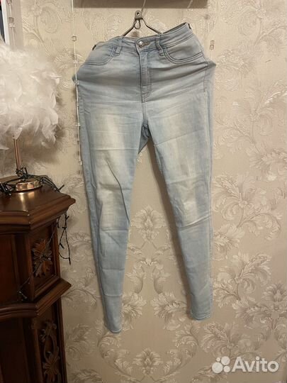 Джинсы светло голубые