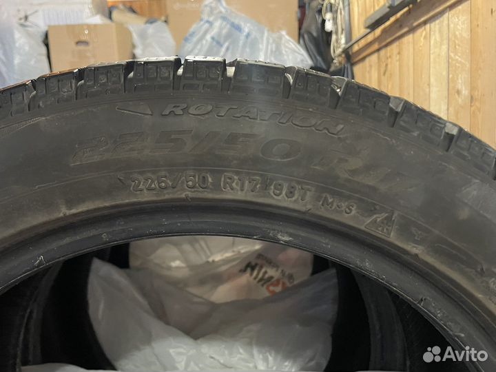 Pirelli Ice Zero FR 225/50 R17 98T