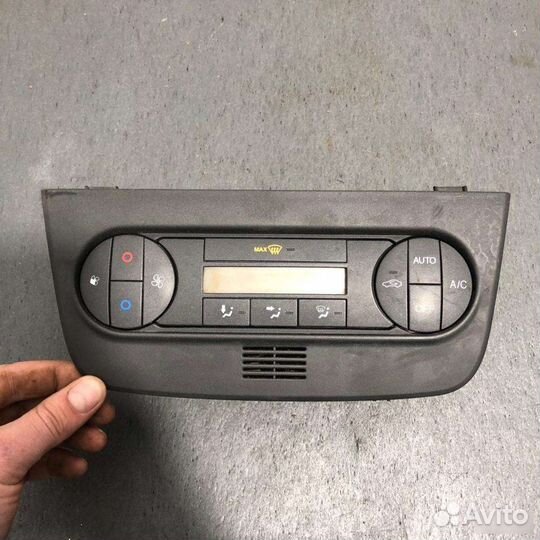 Блок управления печкой Ford Fiesta 2008-2013