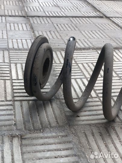 Пружина подвески задняя Volkswagen