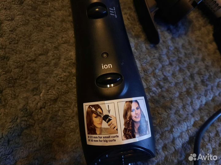 Фен-щетка Bosch + маленький утюжок в подарок