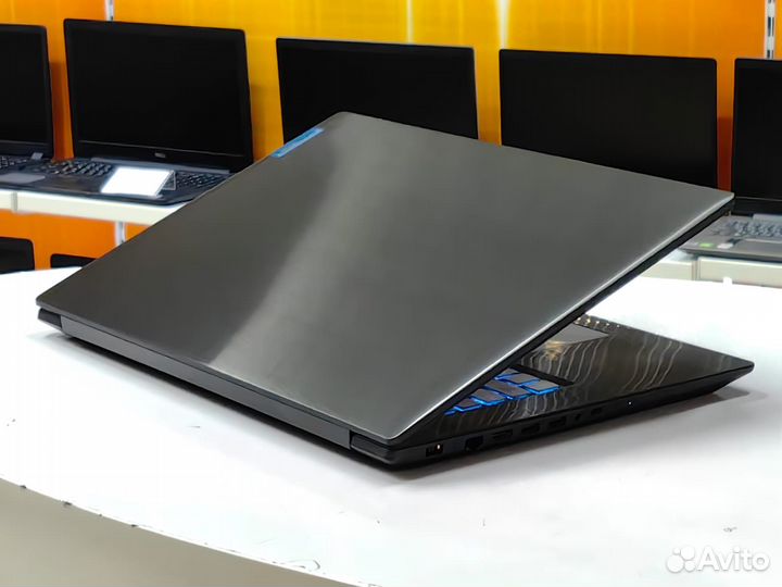 Игровой Lenovo 17.3
