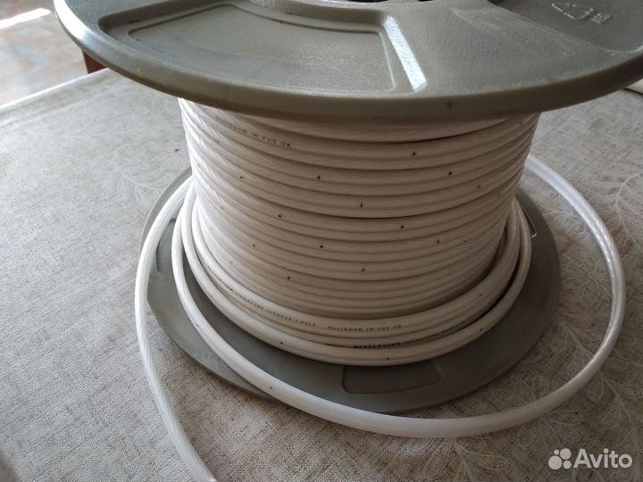 Акустический кабель QED Signature Revelation