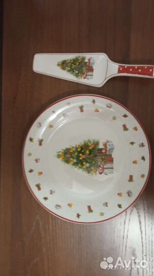 Набор столовой посуды новый