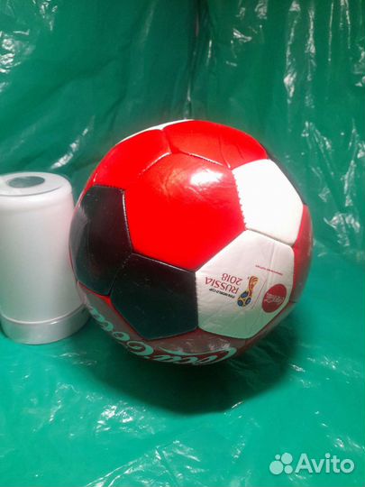 Футбольный мяч кока кола