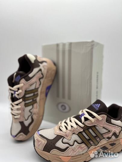 Кроссовки Adidas Response Bad Bunny новые