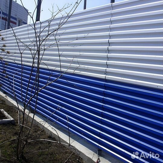 Горизонтальный забор из профнастила Бологое