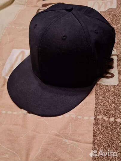 Черная кепка снепбек новый